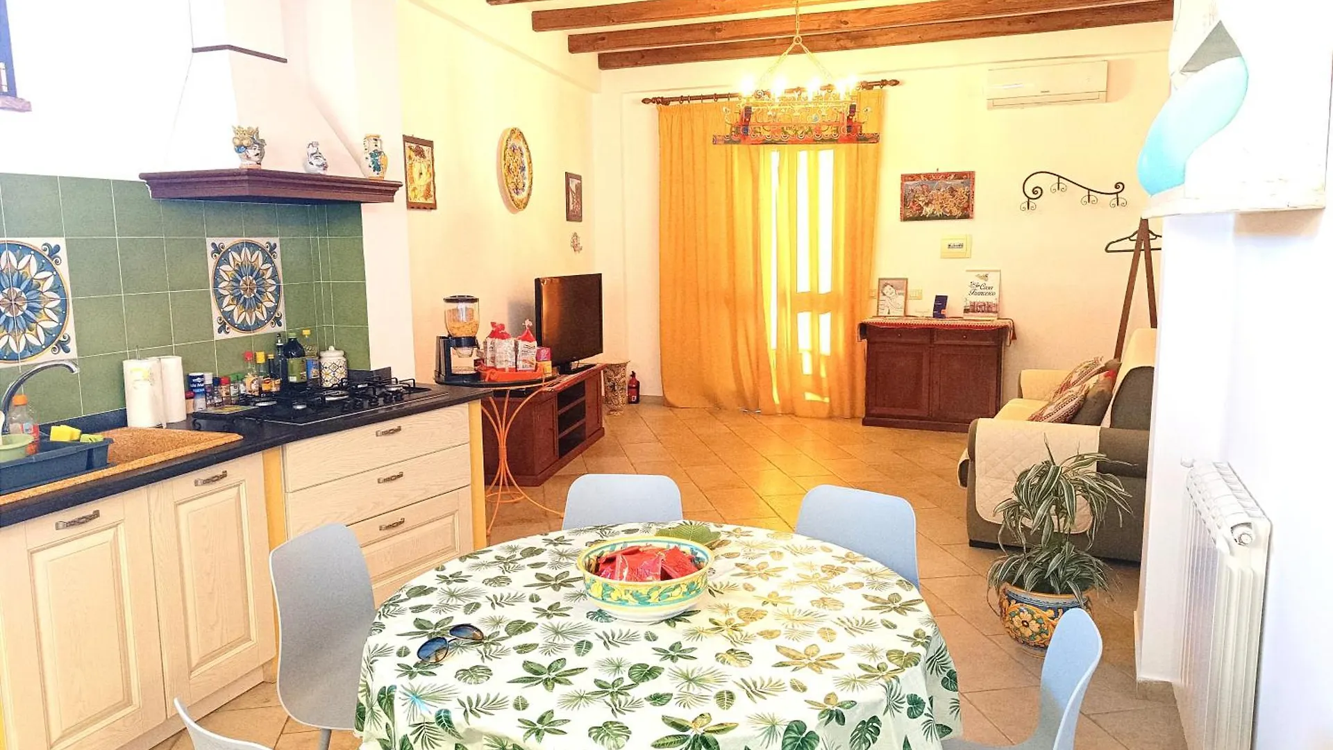Casa Francesco Villa Forza dʼAgro 0*,