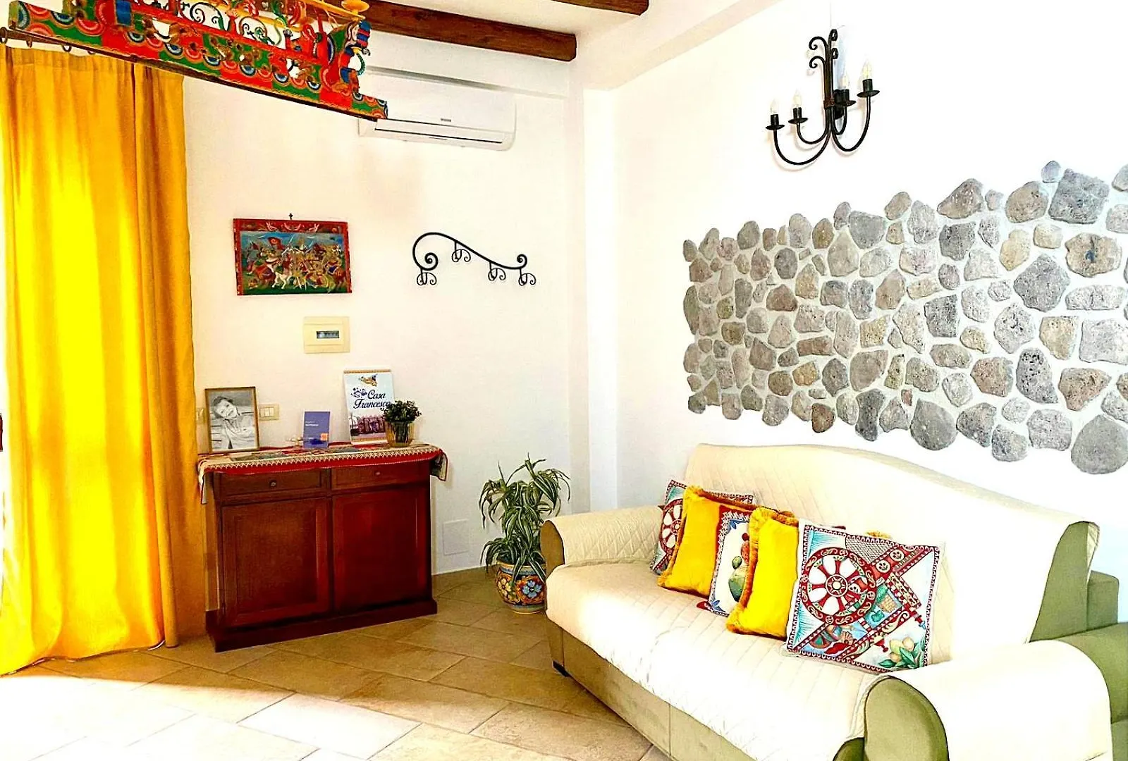 Casa Francesco Vila Forza dʼAgro 0*,  Itália