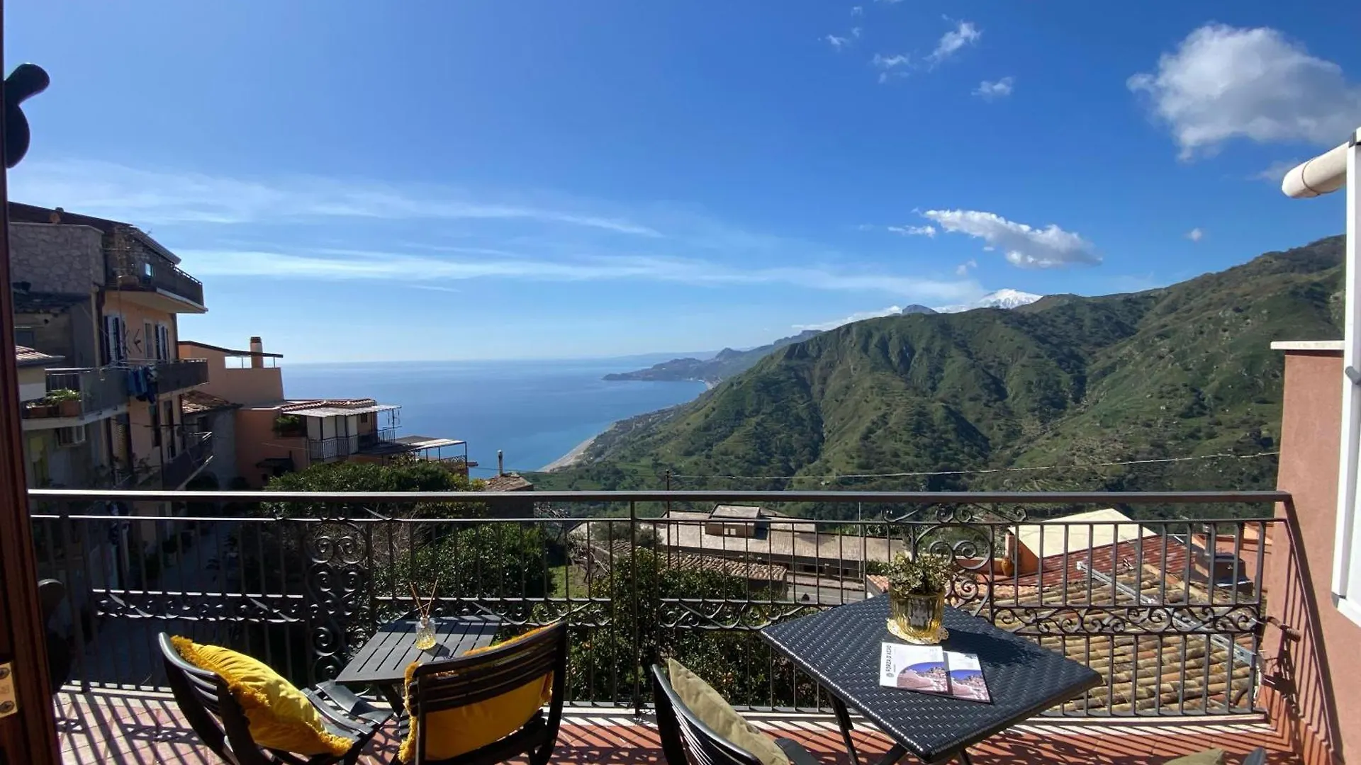 Villa Casa Francesco Forza dʼAgro 0*,  Italien